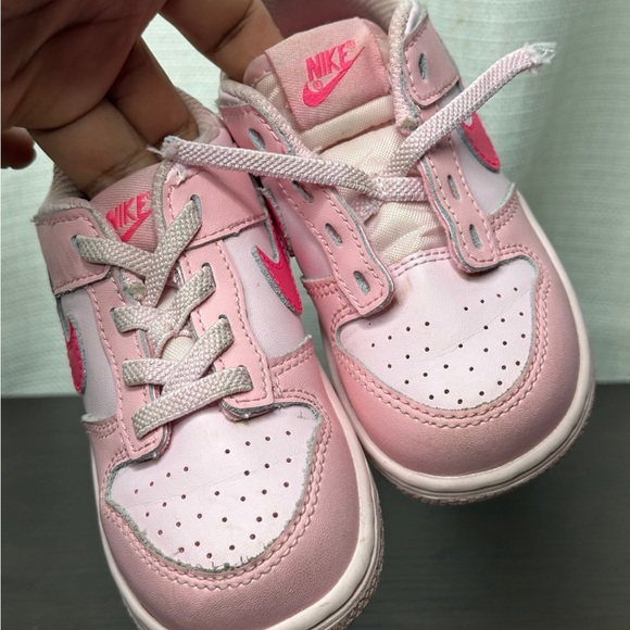 Nike SB Kids shoes size 8C Triple Pink - Picture 5 of 7